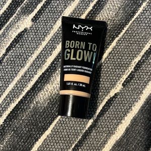 NYX | Born to glow foundation